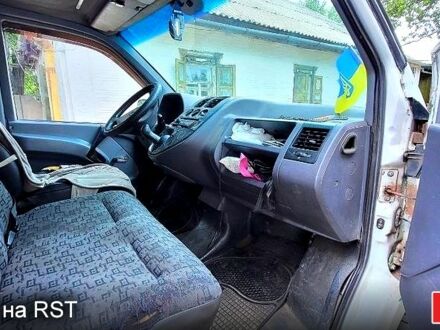 Мерседес Віто 1997 у Павлограде на Automoto.ua Білий Мерседес Віто, об'ємом двигуна 2.3 л та пробігом 500 тис. км за 2999 $, фото 1 на Automoto.ua