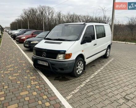 Белый Мерседес Вито, объемом двигателя 2.3 л и пробегом 378 тыс. км за 4500 $, фото 1 на Automoto.ua