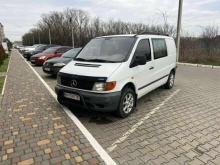 Белый Мерседес Вито, объемом двигателя 2.3 л и пробегом 378 тыс. км за 4500 $, фото 1 на Automoto.ua