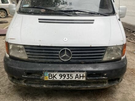 Мерседес Вито 1999 в Ровно на Automoto.ua Белый Мерседес Вито, объемом двигателя 2.3 л и пробегом 3 тыс. км за 2700 $, фото 1 на Automoto.ua