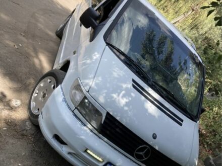 Мерседес Вито 1999 в Киеве на Automoto.ua Белый Мерседес Вито, объемом двигателя 2.2 л и пробегом 469 тыс. км за 4000 $, фото 1 на Automoto.ua