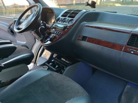 Мерседес Віто 2000 у Умани на Automoto.ua Білий Мерседес Віто, об'ємом двигуна 2.1 л та пробігом 350 тис. км за 3800 $, фото 1 на Automoto.ua