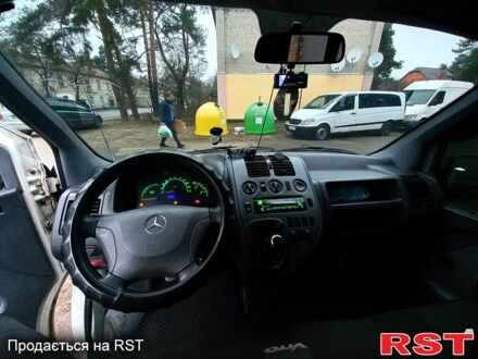 Білий Мерседес Віто, об'ємом двигуна 2.2 л та пробігом 450 тис. км за 4500 $, фото 1 на Automoto.ua