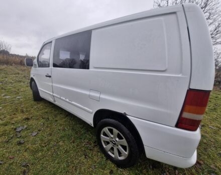 Белый Мерседес Вито, объемом двигателя 2.2 л и пробегом 310 тыс. км за 3200 $, фото 1 на Automoto.ua