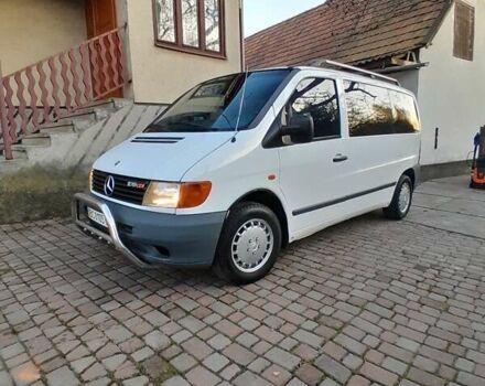Белый Мерседес Вито, объемом двигателя 2.15 л и пробегом 340 тыс. км за 4600 $, фото 1 на Automoto.ua