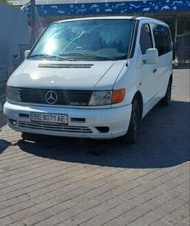 Белый Мерседес Вито, объемом двигателя 2.2 л и пробегом 340 тыс. км за 3350 $, фото 1 на Automoto.ua