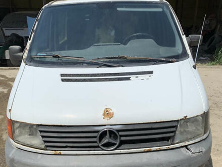 Білий Мерседес Віто, об'ємом двигуна 2.15 л та пробігом 465 тис. км за 1700 $, фото 1 на Automoto.ua