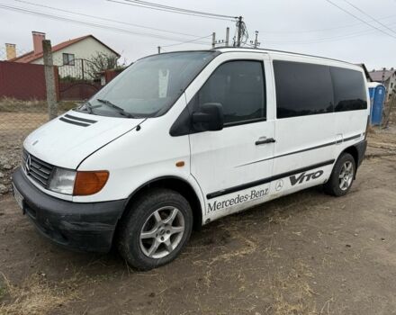 Белый Мерседес Вито, объемом двигателя 2.1 л и пробегом 400 тыс. км за 3500 $, фото 1 на Automoto.ua