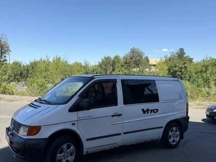 Білий Мерседес Віто, об'ємом двигуна 2.1 л та пробігом 280 тис. км за 3800 $, фото 1 на Automoto.ua