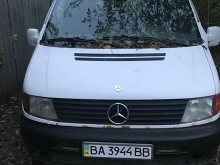 Белый Мерседес Вито, объемом двигателя 0 л и пробегом 33 тыс. км за 2500 $, фото 1 на Automoto.ua