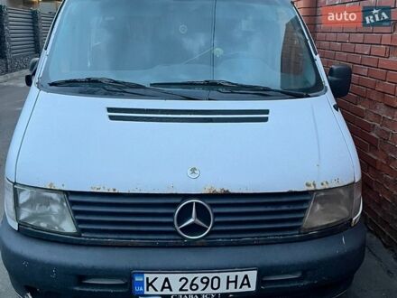 Білий Мерседес Віто, об'ємом двигуна 2.15 л та пробігом 350 тис. км за 2300 $, фото 1 на Automoto.ua