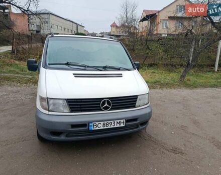 Белый Мерседес Вито, объемом двигателя 2.15 л и пробегом 500 тыс. км за 4350 $, фото 1 на Automoto.ua