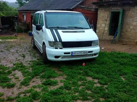 Белый Мерседес Вито, объемом двигателя 2.2 л и пробегом 497 тыс. км за 3500 $, фото 1 на Automoto.ua