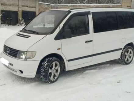 Белый Мерседес Вито, объемом двигателя 2.15 л и пробегом 288 тыс. км за 3000 $, фото 1 на Automoto.ua