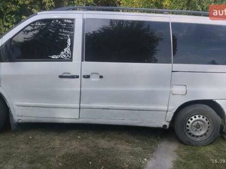 Мерседес Віто 2001 у Пятихатках на Automoto.ua Білий Мерседес Віто, об'ємом двигуна 2.1 л та пробігом 120 тис. км за 3600 $, фото 1 на Automoto.ua