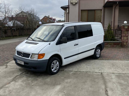 Белый Мерседес Вито, объемом двигателя 2.2 л и пробегом 480 тыс. км за 3500 $, фото 1 на Automoto.ua