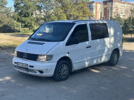 Білий Мерседес Віто, об'ємом двигуна 2.1 л та пробігом 400 тис. км за 3009 $, фото 1 на Automoto.ua