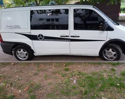 Белый Мерседес Вито, объемом двигателя 2.1 л и пробегом 235 тыс. км за 1800 $, фото 1 на Automoto.ua