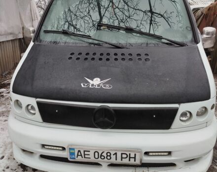 Белый Мерседес Вито, объемом двигателя 2.1 л и пробегом 365 тыс. км за 5000 $, фото 1 на Automoto.ua