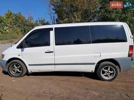 Білий Мерседес Віто, об'ємом двигуна 2.2 л та пробігом 566 тис. км за 5500 $, фото 1 на Automoto.ua