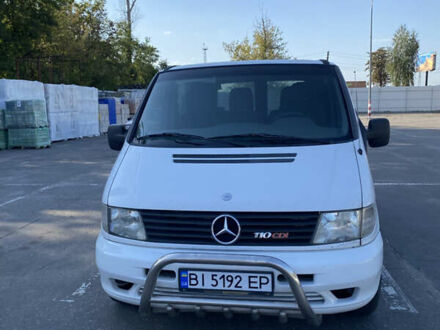 Белый Мерседес Вито, объемом двигателя 2.2 л и пробегом 383 тыс. км за 4900 $, фото 1 на Automoto.ua