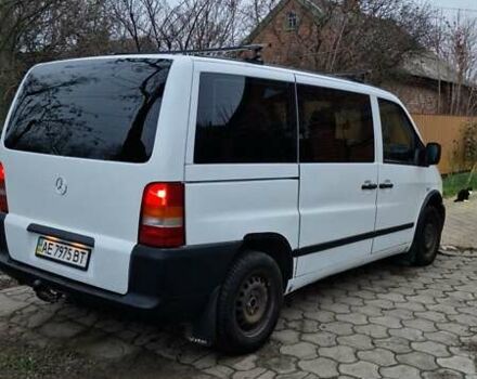 Белый Мерседес Вито, объемом двигателя 2.1 л и пробегом 387 тыс. км за 5000 $, фото 1 на Automoto.ua