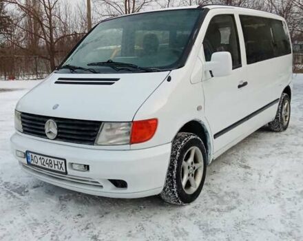 Белый Мерседес Вито, объемом двигателя 2.15 л и пробегом 320 тыс. км за 3999 $, фото 1 на Automoto.ua