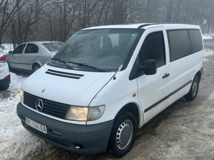 Белый Мерседес Вито, объемом двигателя 2.2 л и пробегом 400 тыс. км за 3000 $, фото 1 на Automoto.ua