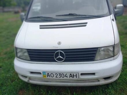 Белый Мерседес Вито, объемом двигателя 2.15 л и пробегом 454 тыс. км за 3500 $, фото 1 на Automoto.ua