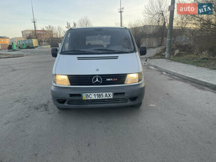 Білий Мерседес Віто, об'ємом двигуна 2.15 л та пробігом 300 тис. км за 3200 $, фото 1 на Automoto.ua