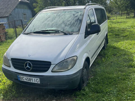 Білий Мерседес Віто, об'ємом двигуна 2.15 л та пробігом 330 тис. км за 4300 $, фото 1 на Automoto.ua