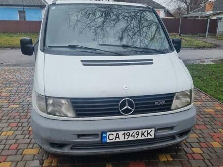 Білий Мерседес Віто, об'ємом двигуна 2.2 л та пробігом 350 тис. км за 4500 $, фото 1 на Automoto.ua