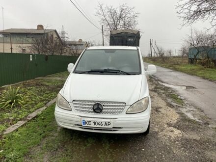 Белый Мерседес Вито, объемом двигателя 2.1 л и пробегом 400 тыс. км за 5100 $, фото 1 на Automoto.ua