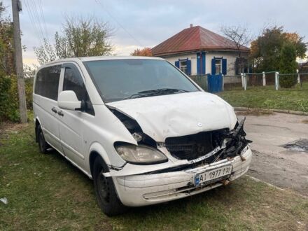 Мерседес Вито 2004 в Золотоноше на Automoto.ua Белый Мерседес Вито, объемом двигателя 2.1 л и пробегом 195 тыс. км за 1650 $, фото 1 на Automoto.ua