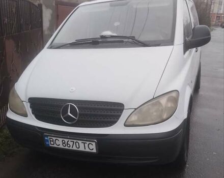 Белый Мерседес Вито, объемом двигателя 2.15 л и пробегом 400 тыс. км за 7200 $, фото 1 на Automoto.ua