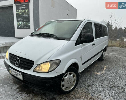 Белый Мерседес Вито, объемом двигателя 2.15 л и пробегом 380 тыс. км за 4850 $, фото 1 на Automoto.ua