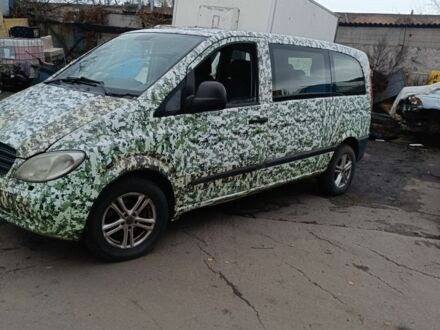 Білий Мерседес Віто, об'ємом двигуна 2.1 л та пробігом 370 тис. км за 4800 $, фото 1 на Automoto.ua