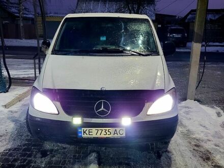 Мерседес Вито 2004 в Новомосковске на Automoto.ua Белый Мерседес Вито, объемом двигателя 2.1 л и пробегом 650 тыс. км за 5300 $, фото 1 на Automoto.ua