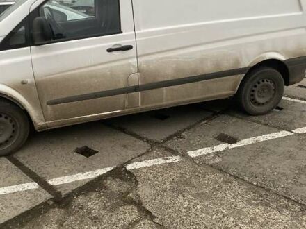 Білий Мерседес Віто, об'ємом двигуна 2.2 л та пробігом 350 тис. км за 7300 $, фото 1 на Automoto.ua