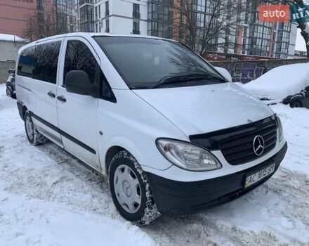 Белый Мерседес Вито, объемом двигателя 2.15 л и пробегом 300 тыс. км за 4450 $, фото 1 на Automoto.ua