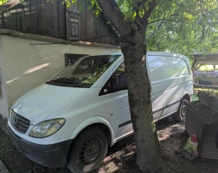 Білий Мерседес Віто, об'ємом двигуна 2 л та пробігом 300 тис. км за 2232 $, фото 1 на Automoto.ua