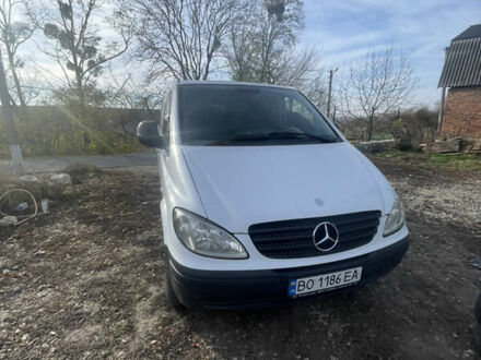 Белый Мерседес Вито, объемом двигателя 2.15 л и пробегом 373 тыс. км за 5900 $, фото 1 на Automoto.ua