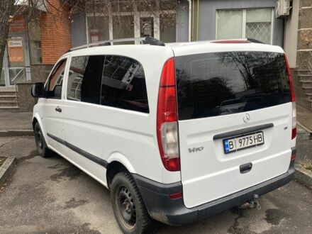 Белый Мерседес Вито, объемом двигателя 2.1 л и пробегом 323 тыс. км за 5400 $, фото 1 на Automoto.ua