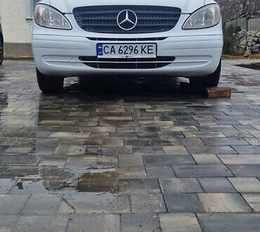 Білий Мерседес Віто, об'ємом двигуна 2.15 л та пробігом 350 тис. км за 6800 $, фото 1 на Automoto.ua