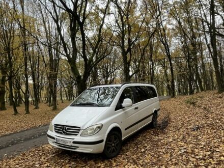 Белый Мерседес Вито, объемом двигателя 2.1 л и пробегом 331 тыс. км за 5800 $, фото 1 на Automoto.ua