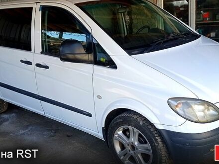 Белый Мерседес Вито, объемом двигателя 2.1 л и пробегом 385 тыс. км за 5600 $, фото 1 на Automoto.ua