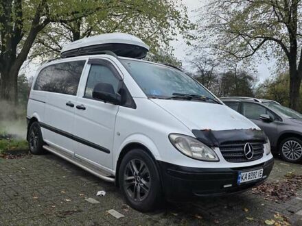 Белый Мерседес Вито, объемом двигателя 2.15 л и пробегом 468 тыс. км за 12167 $, фото 1 на Automoto.ua