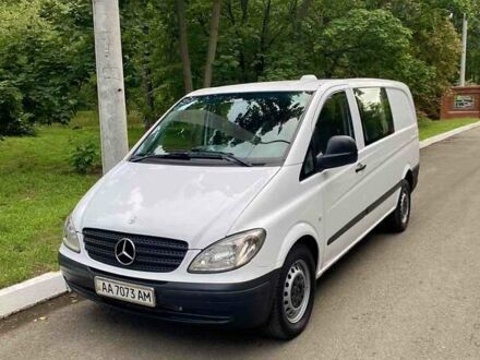 Белый Мерседес Вито, объемом двигателя 2.2 л и пробегом 420 тыс. км за 7800 $, фото 1 на Automoto.ua