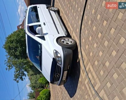 Белый Мерседес Вито, объемом двигателя 2.15 л и пробегом 282 тыс. км за 8200 $, фото 1 на Automoto.ua