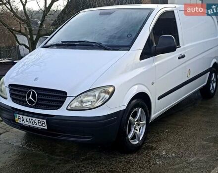 Белый Мерседес Вито, объемом двигателя 2.15 л и пробегом 269 тыс. км за 6300 $, фото 1 на Automoto.ua